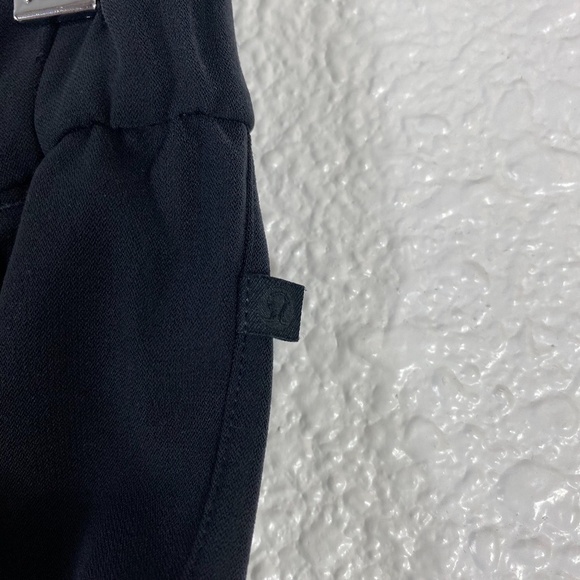 Lululemon Noir Crop Black Paper Bag Pants SZ 12 - Picture 4 of 6